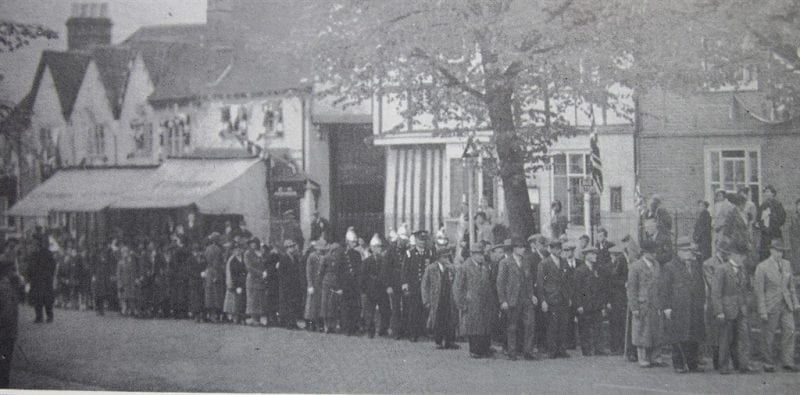 We have no picture of the Wendover 1918 celebrations but between the 2 wars Armistice Day was marked by a procession on 11 November.